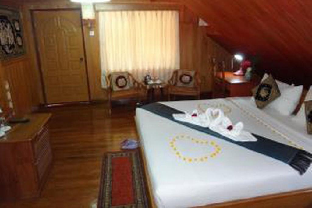 Hill Top Villa Hotel 칼로 객실 사진
